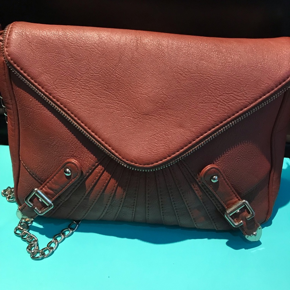 Crossbody - Picture 4 of 6